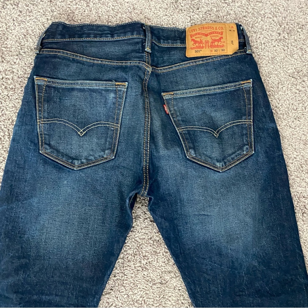 501 Men’s Levi’s - size 32